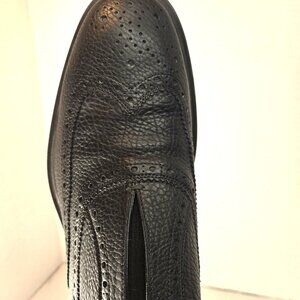 Salvatore Ferragamo Size 9 2E slip on black leather brogues
